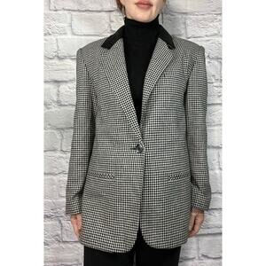 Vintage Sag Harbor Warm and Comfortable Wool Blend Houndstooth Blazer